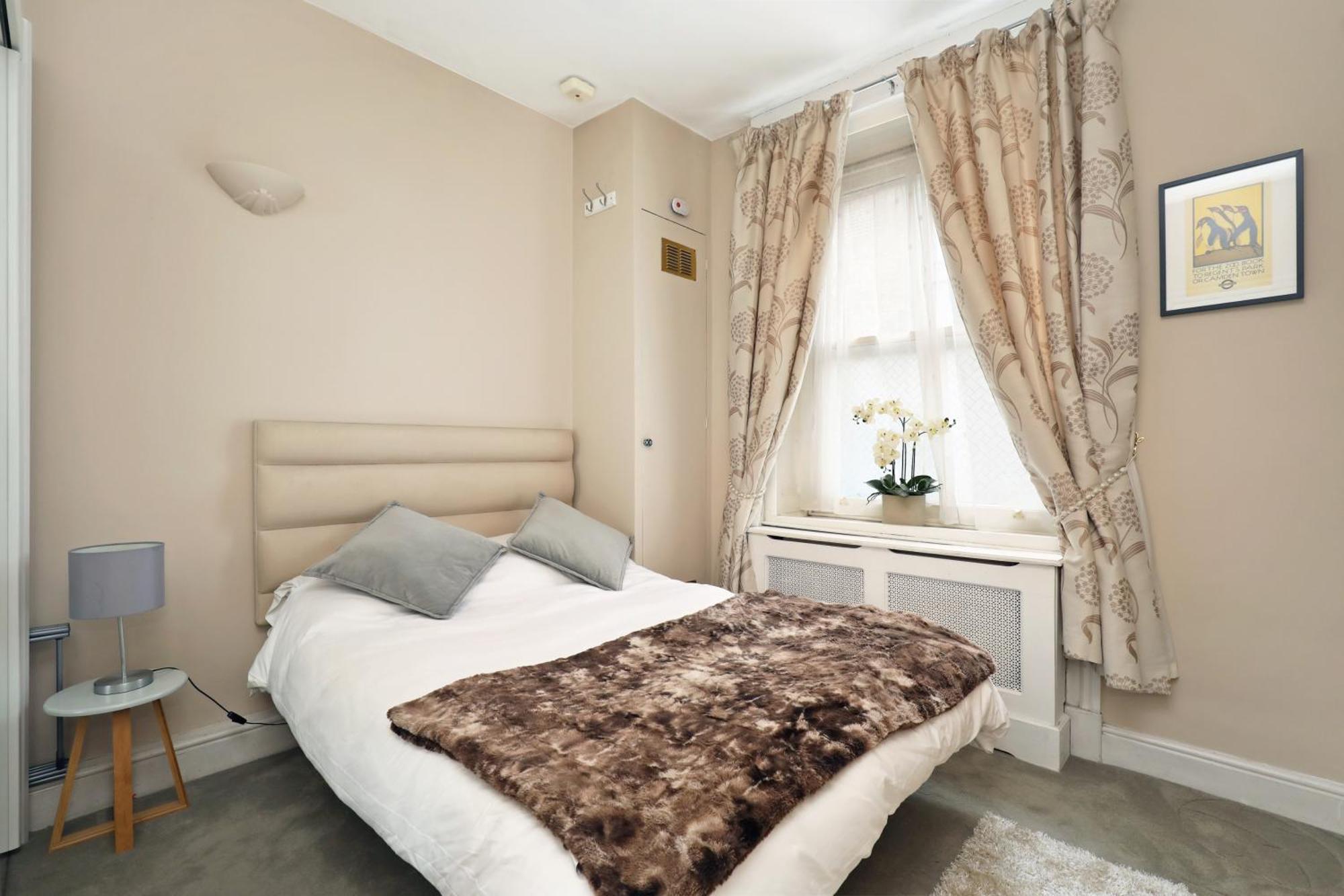 Covent Garden Superior Two Bedroom Aparment on Strand Londen Buitenkant foto