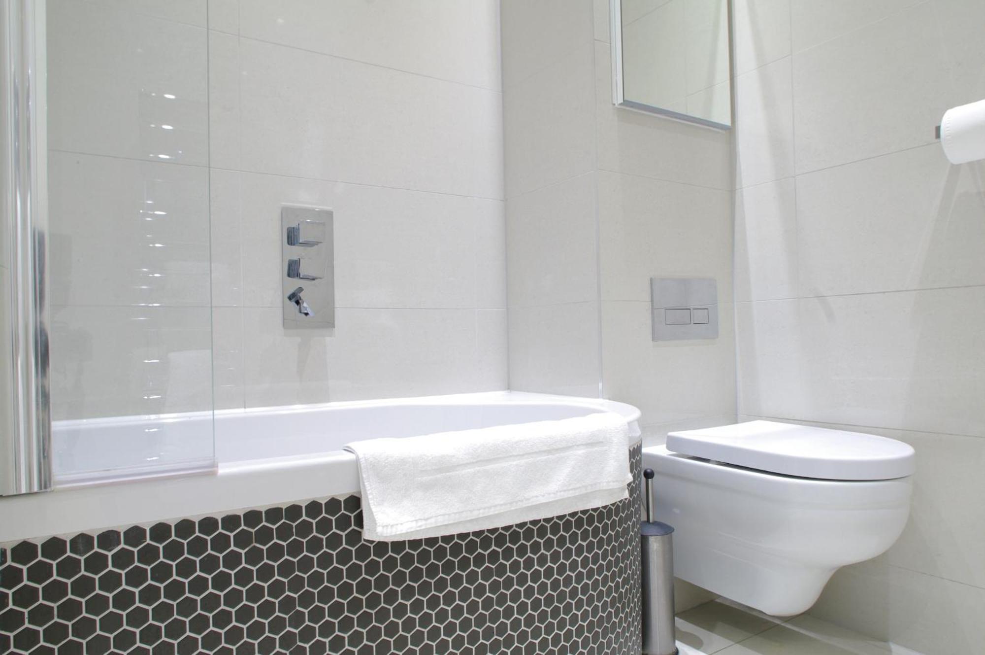 Covent Garden Superior Two Bedroom Aparment on Strand Londen Buitenkant foto